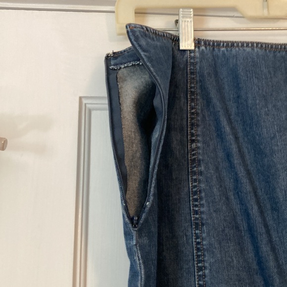 Ann Taylor Denim skirt - Picture 2 of 3